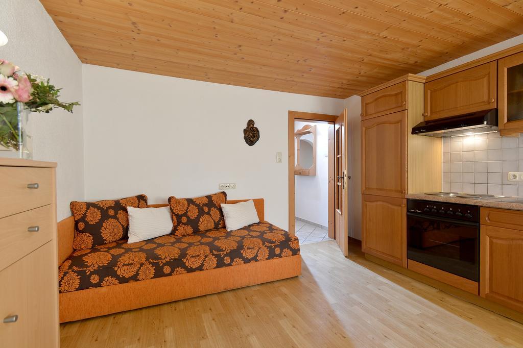 Haus Sonnenschein Apartment Hart im Zillertal Room photo