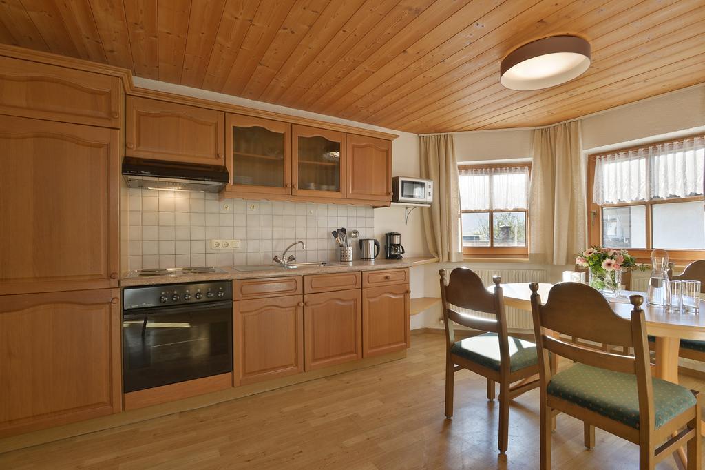Haus Sonnenschein Apartment Hart im Zillertal Room photo