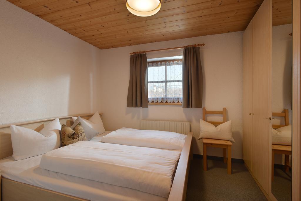Haus Sonnenschein Apartment Hart im Zillertal Room photo